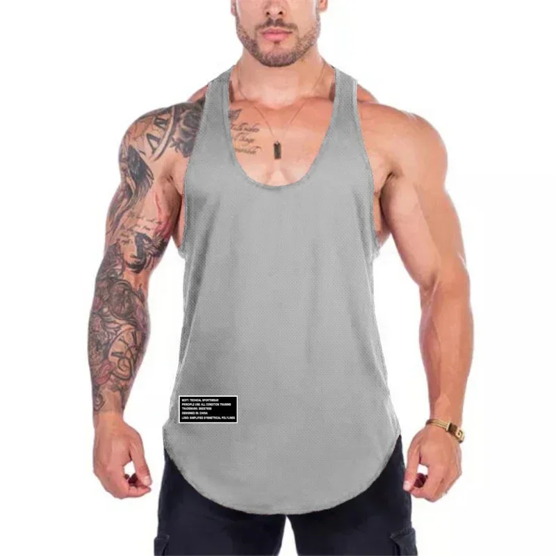 メンズジムランニングスポーツタンクトップ,ノースリーブ,通気 - Tank Top Muscle のレビューと価格